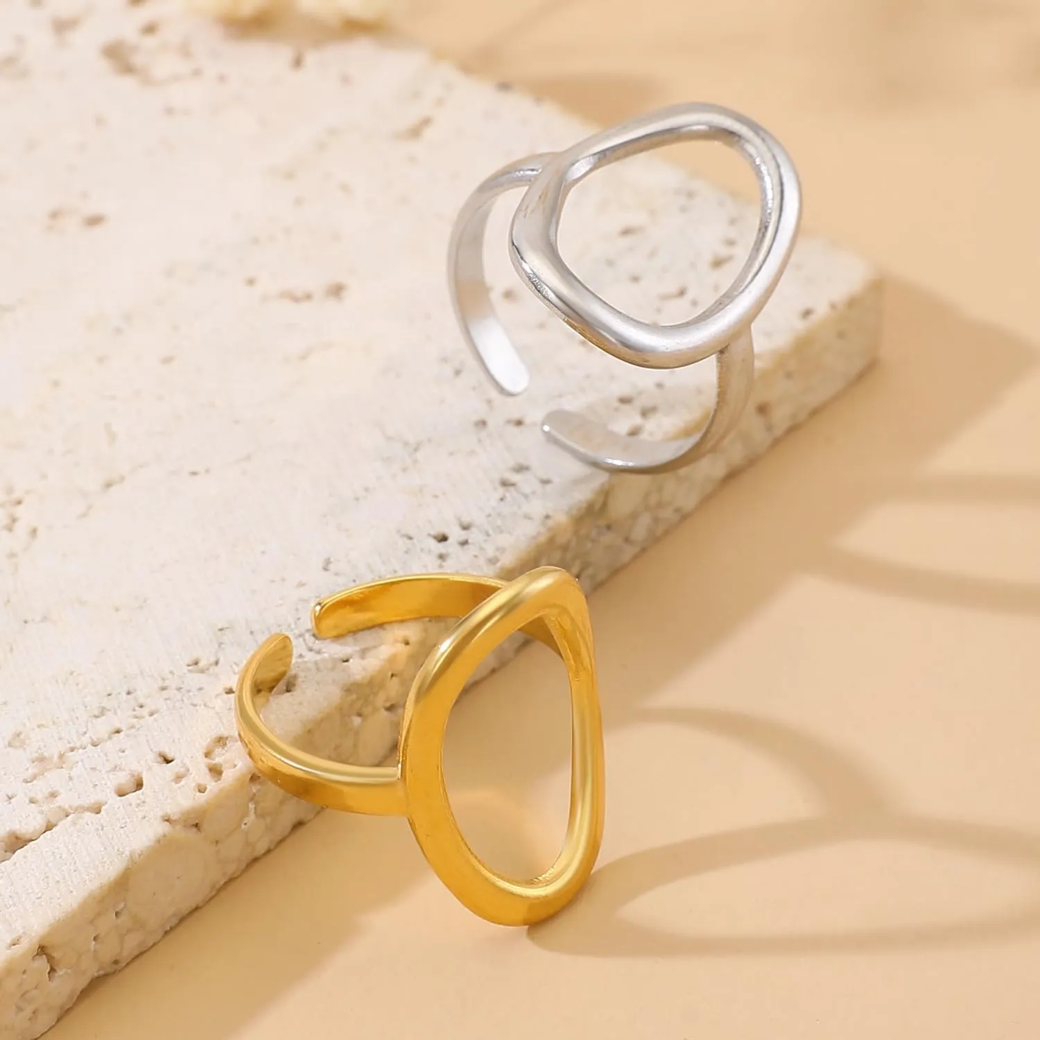 Charm Oval Round Loop Open Rings Set for Women, Simple 14K Gold Geometric Circle Knuckle Statement Rings Minimalist Irregular Finger Rings Gifts