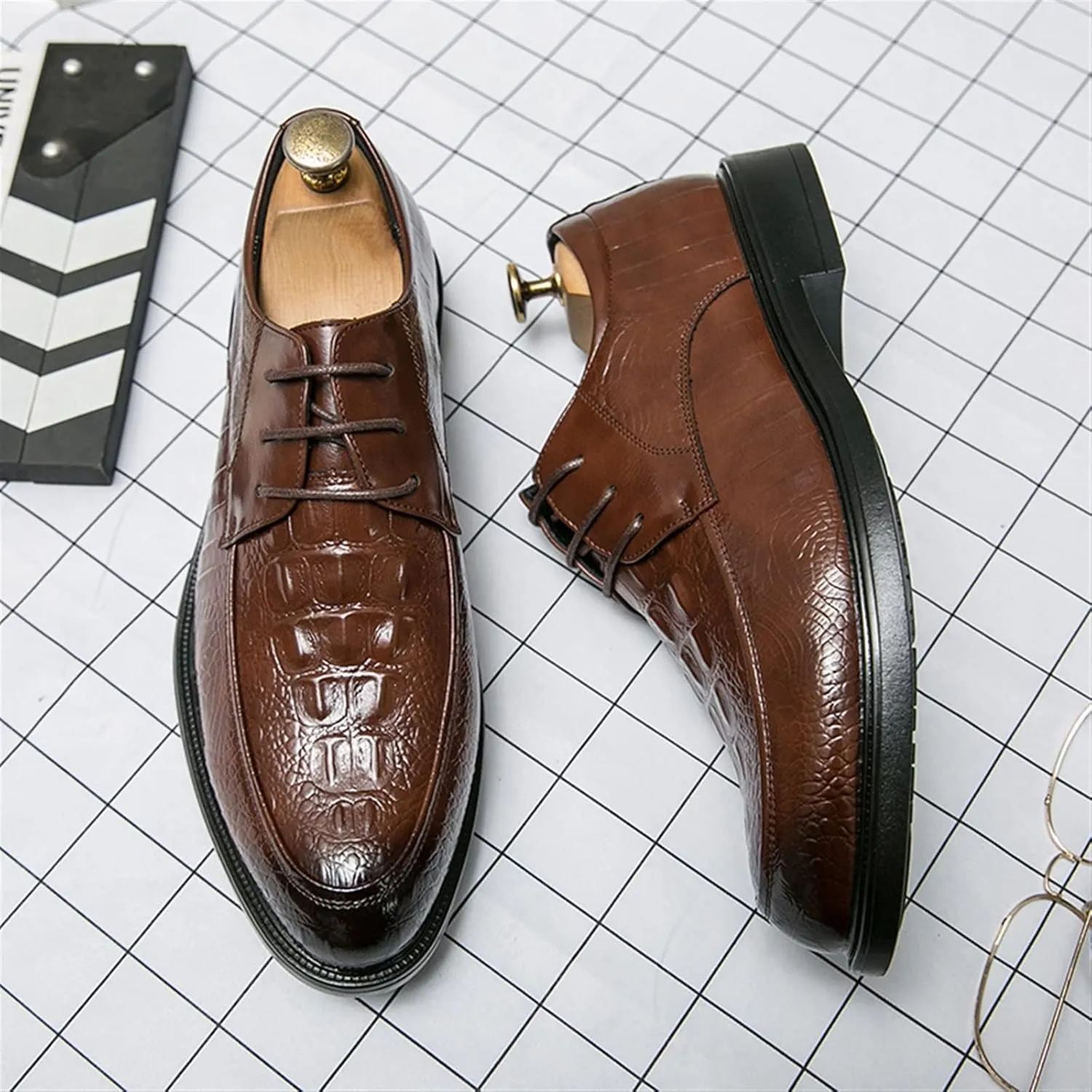 Dress Shoes for Men Lace Up Round Burnished Toe Crocodile Derby Shoes Vegan Leather Anti-Slip Rubber Sole Slip Resistant Low Top Wedding