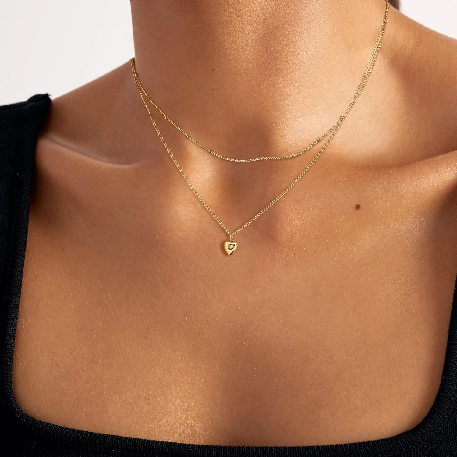 Foxgirl Gold Heart Necklaces for Women 14k Gold Plated Pendant Necklace Simple Cute Necklaces for Women Dainty Layered Choker Necklaces for Women Gold Jewelry for Teen Girls