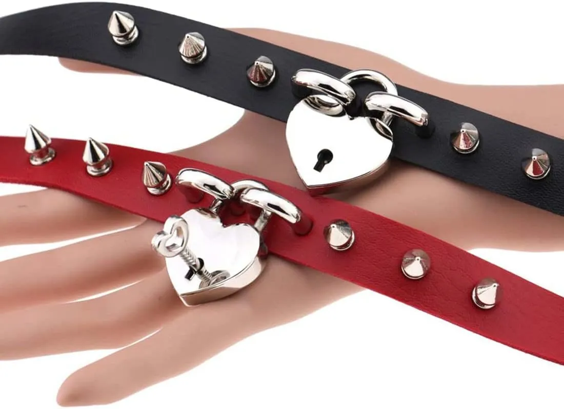 Women Punk Leather Choker Necklaces Gothic Rivet Rock Heart Lock Pendant Collar Necklaces Jewelry Gifts