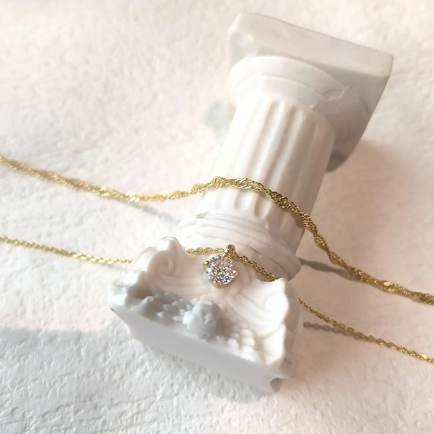 Zeffy Diamond Necklaces for Women, Dainty Gold Necklace 18k Gold Plated Layered Necklaces Simple Gold CZ Diamond Pendant Necklaces for Women Trendy Jewelry Gifts for Girls